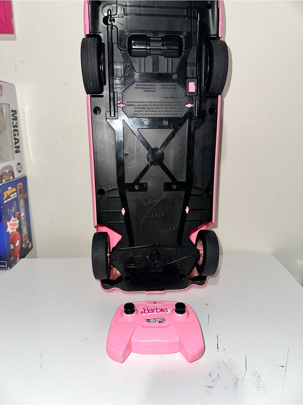 Barbie Hot Wheels RC Pink Chevrolet Corvette Remote Control Toy Car - Picture 6 of 7